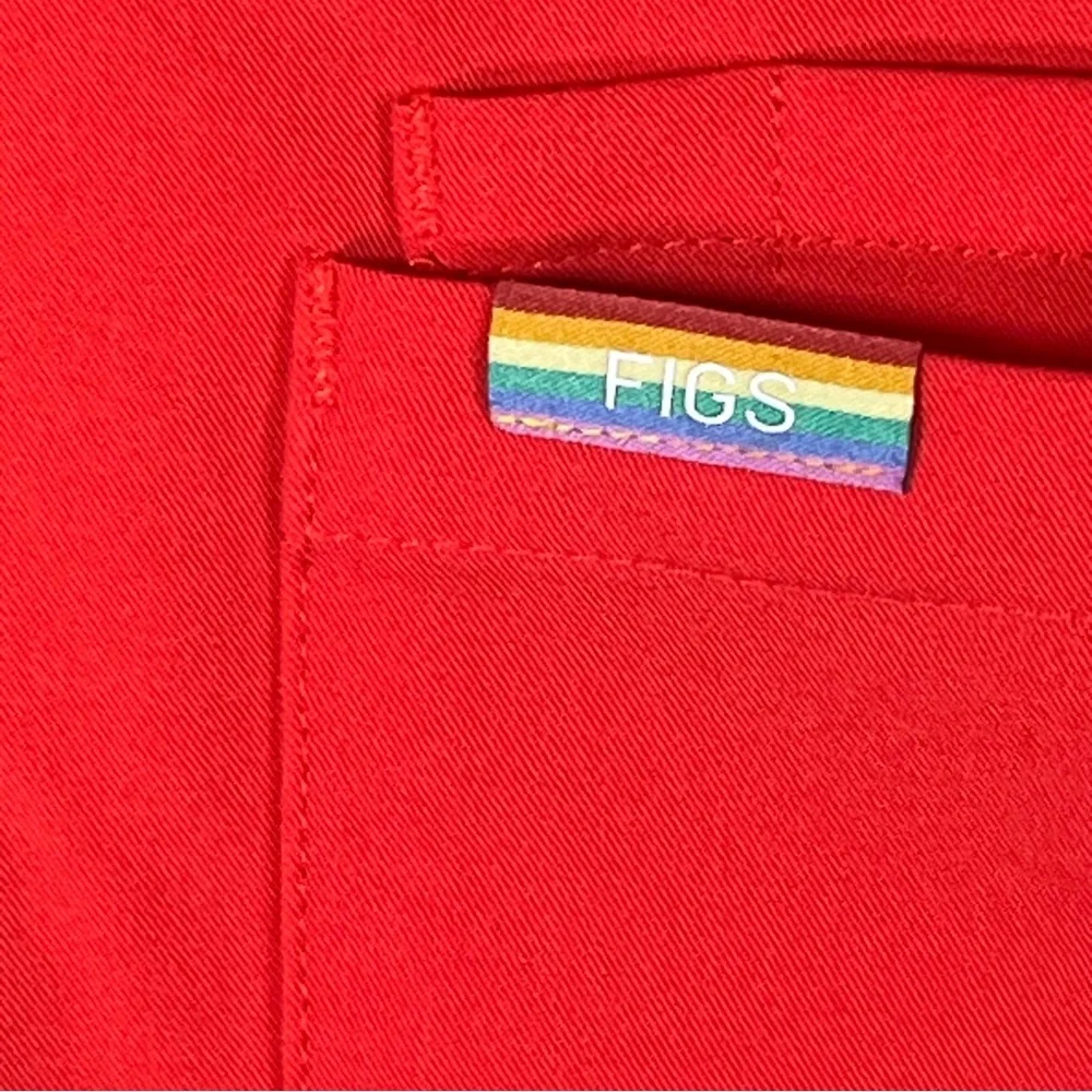 Figs Men's Leon 3pocket Scrub Top Limited Edition Pride Hibiscus‎ XXL MD RN CNA